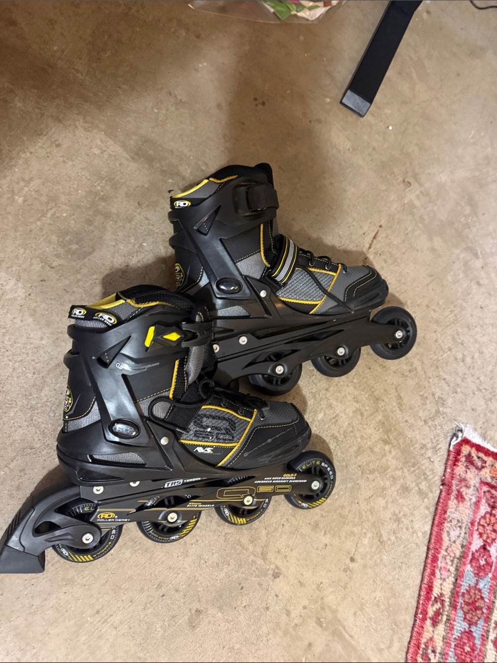 Men's Black and Yellow Inline Skates - Athletic Performance